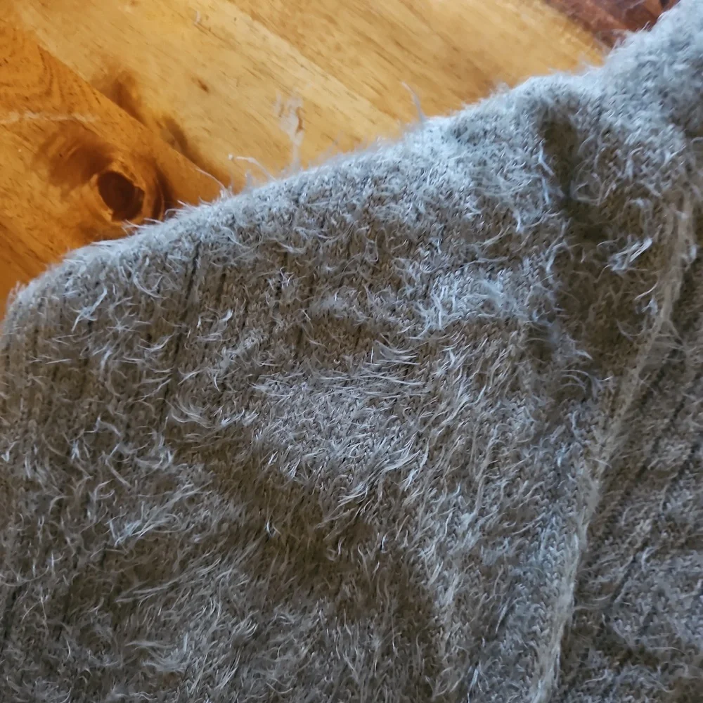 Gray fuzdy like Textured Sweater - Picture 2 of 2